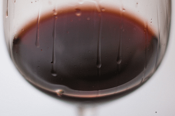 Un verre de vin rouge